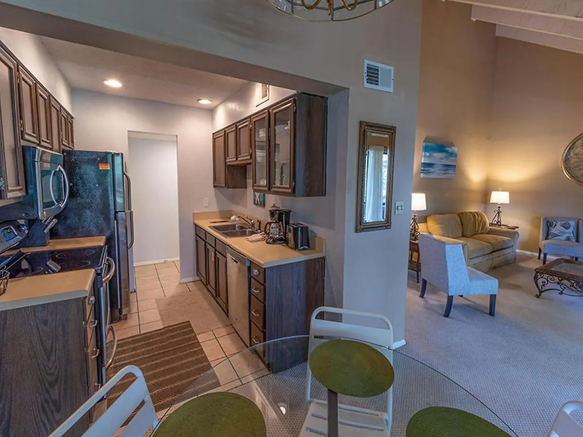 דסטין Seascape Resort Properties 4*,